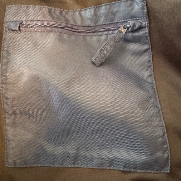 Duluth Trading Company, Men's 8 pocket navy blue Vest - Picture 6 of 9